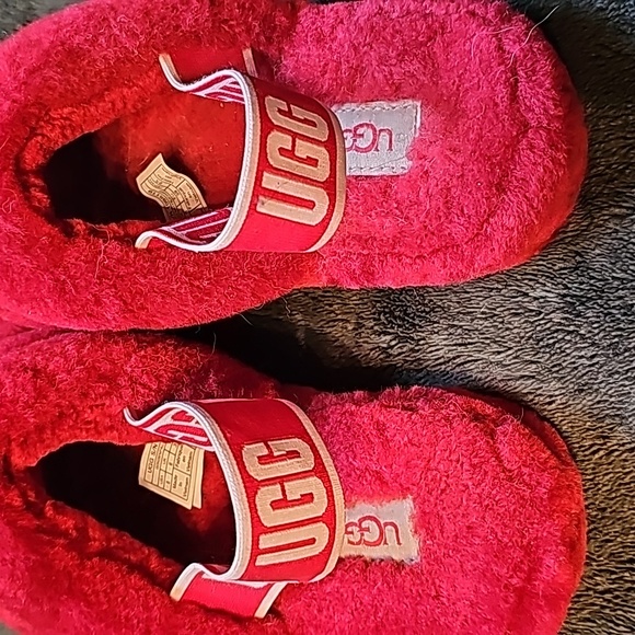 ❤️ UGG Red Indoor/Outdoor Slippers in Size 8 Very GOOD Condition - Picture 2 of 6